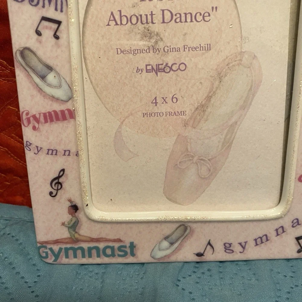 VTG Enesco GYMNAST‎ Theme 4x6 Frame Ceramic 3D Gym Shoes Hanging Pink White Gift